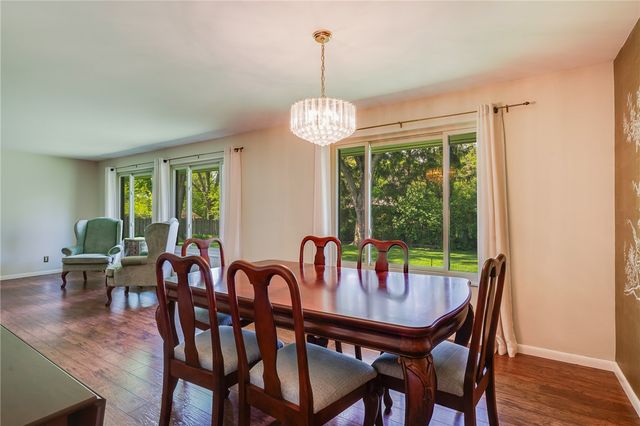 1135 Clintshire Drive, Centerville, OH 45459