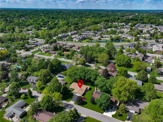 1135 Clintshire Drive, Centerville, OH 45459
