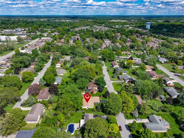 1135 Clintshire Drive, Centerville, OH 45459