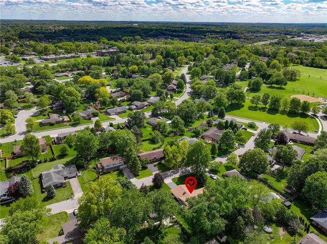 1135 Clintshire Drive, Centerville, OH 45459