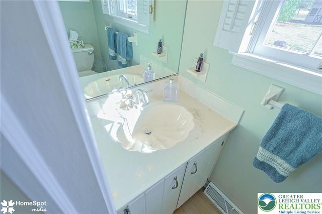 4535 Graystone Drive, Lower Nazareth Twp, PA 18064