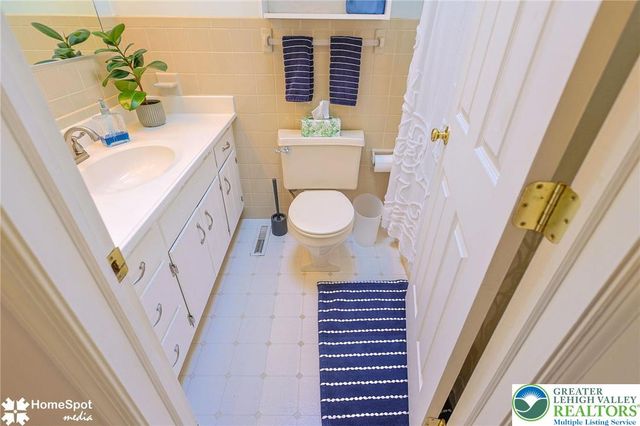 4535 Graystone Drive, Lower Nazareth Twp, PA 18064