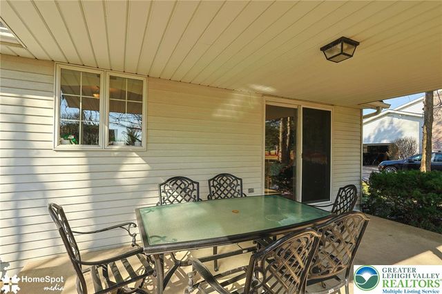 4535 Graystone Drive, Lower Nazareth Twp, PA 18064