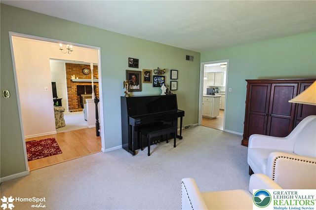 4535 Graystone Drive, Lower Nazareth Twp, PA 18064