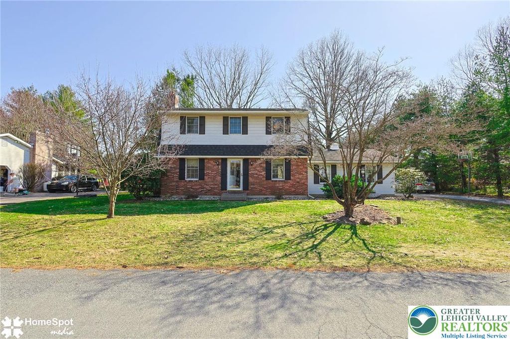 4535 Graystone Drive, Lower Nazareth Twp, PA 18064