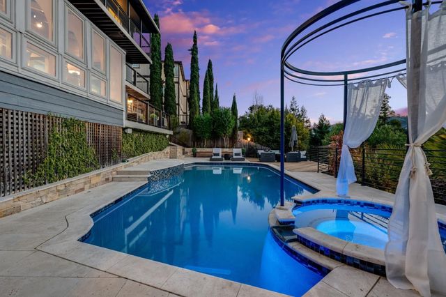 313 Clifton Avenue, San Carlos, CA 94070