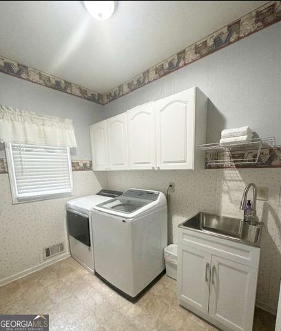 2365 Friars Gate Drive, Lawrenceville, GA 30043