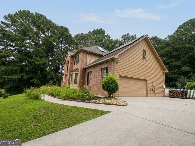 2365 Friars Gate Drive, Lawrenceville, GA 30043