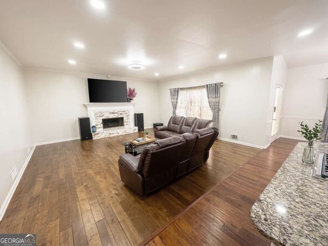 2365 Friars Gate Drive, Lawrenceville, GA 30043