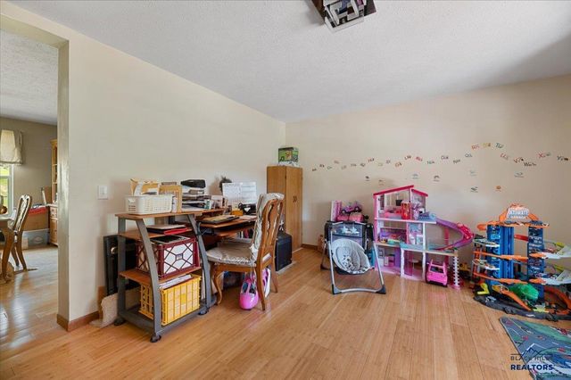 20813 Mollman R LEAD, Lead, SD 57754