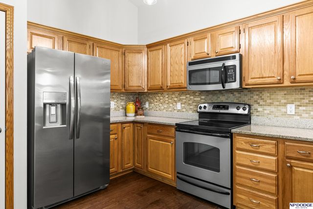 8661 N 162 Plaza, Bennington, NE 68007