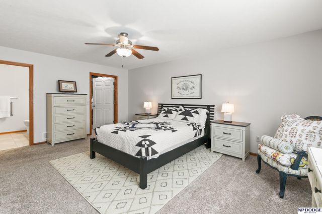 8661 N 162 Plaza, Bennington, NE 68007