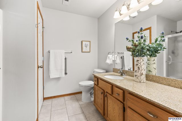 8661 N 162 Plaza, Bennington, NE 68007