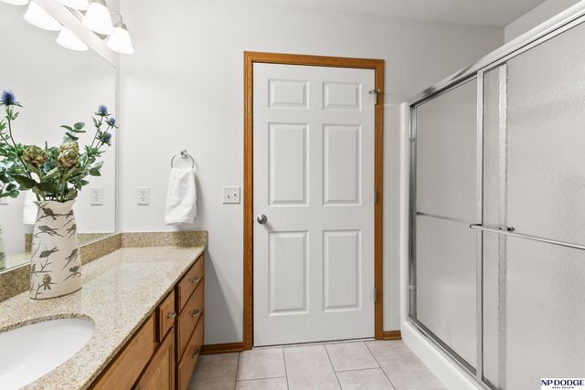 8661 N 162 Plaza, Bennington, NE 68007