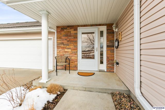 8661 N 162 Plaza, Bennington, NE 68007