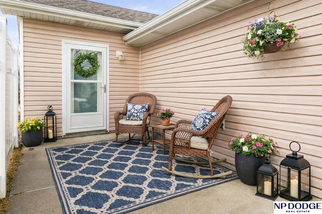 8661 N 162 Plaza, Bennington, NE 68007