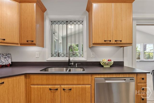 26 Sapelo Road, Savannah, GA 31410