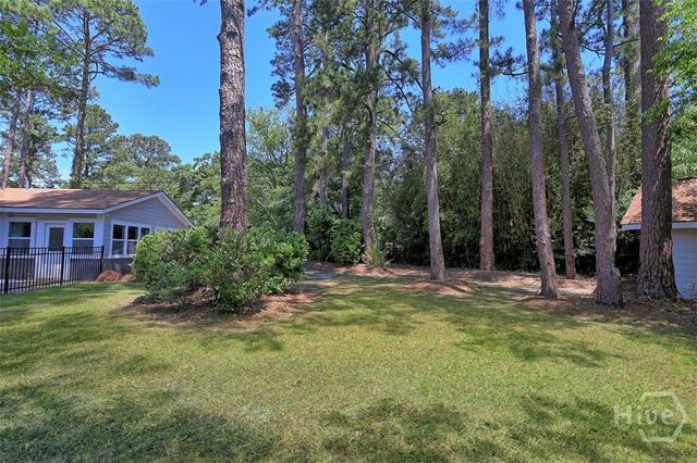 26 Sapelo Road, Savannah, GA 31410