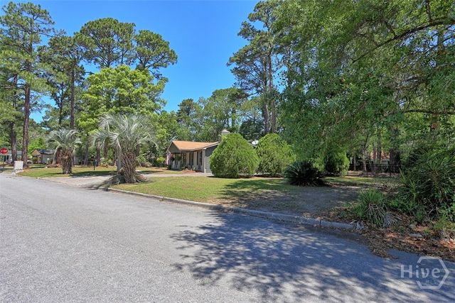 26 Sapelo Road, Savannah, GA 31410