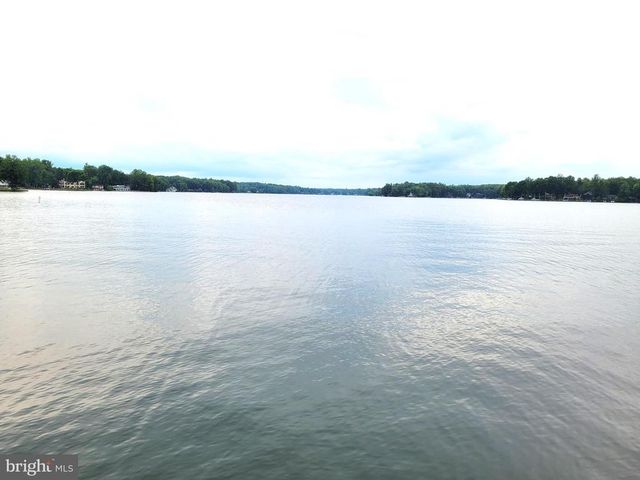 400 BATTLEFIELD RD, Locust Grove, VA 22508
