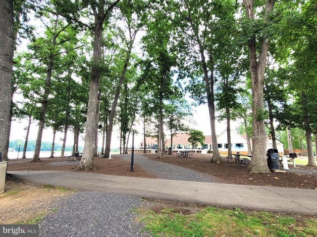 400 BATTLEFIELD RD, Locust Grove, VA 22508