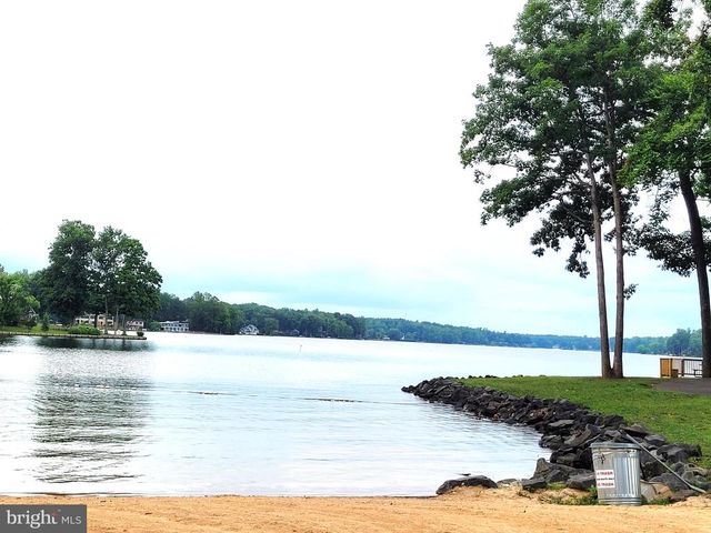 400 BATTLEFIELD RD, Locust Grove, VA 22508