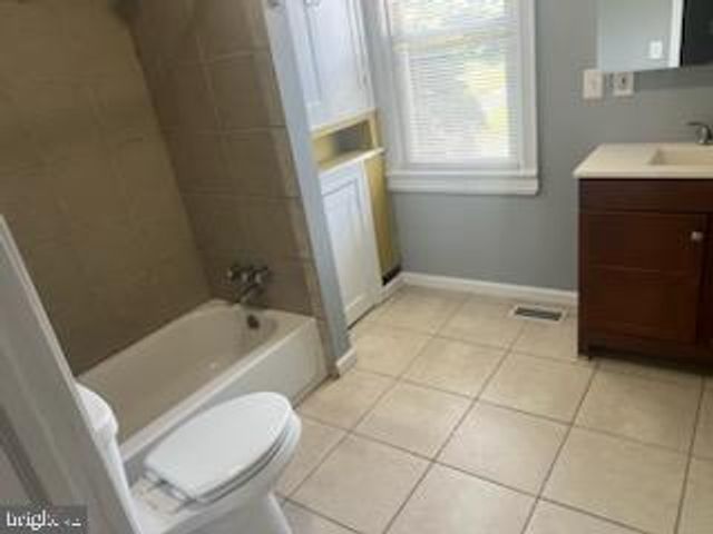 141 W CHURCH ST, Blackwood, NJ 08012