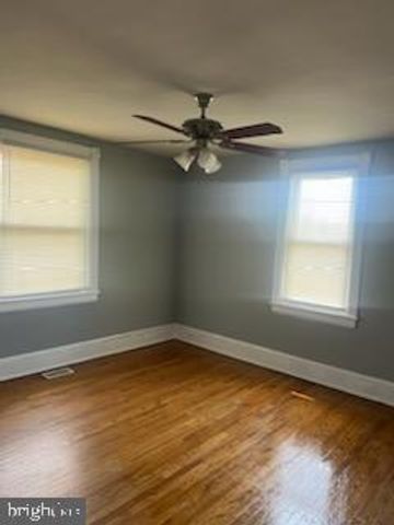 141 W CHURCH ST, Blackwood, NJ 08012