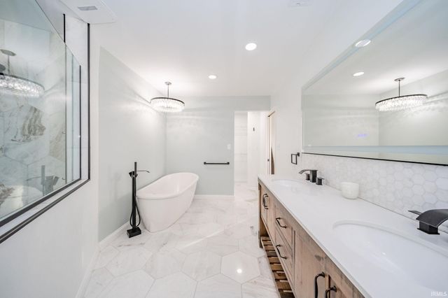 1909 W 600 S Road, Muncie, IN 47302