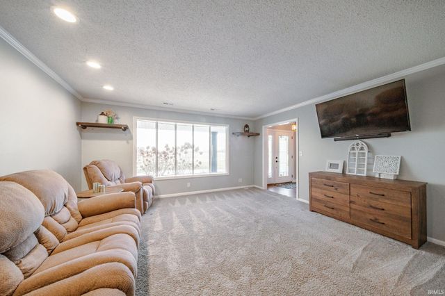 1909 W 600 S Road, Muncie, IN 47302