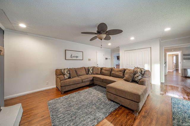 1909 W 600 S Road, Muncie, IN 47302