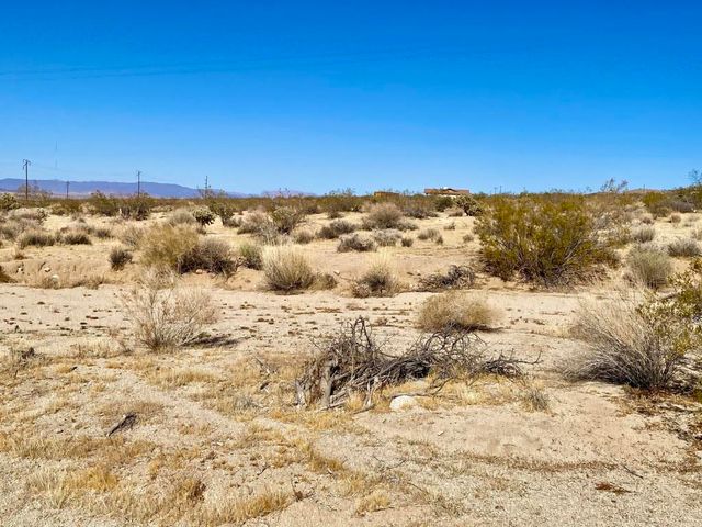 227 Sullivan Road, 29 Palms, CA 92277