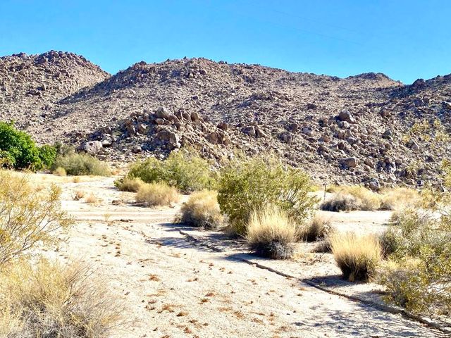 227 Sullivan Road, 29 Palms, CA 92277