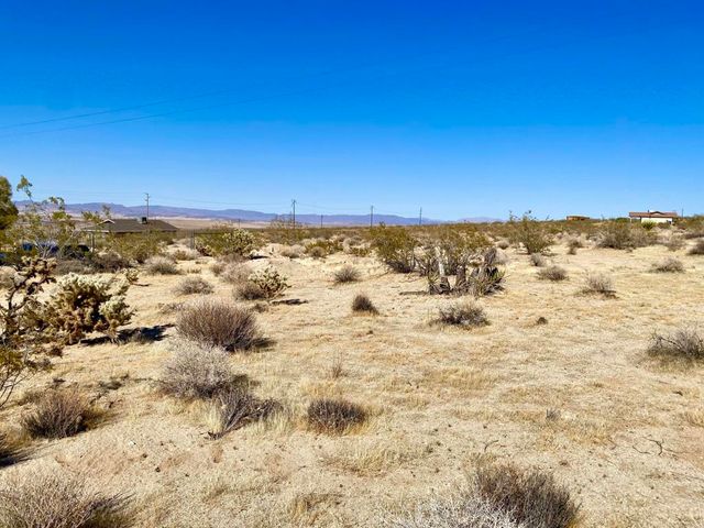 227 Sullivan Road, 29 Palms, CA 92277