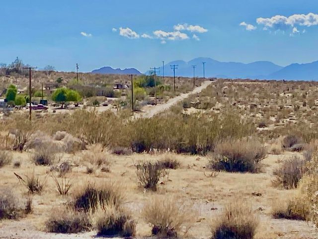 227 Sullivan Road, 29 Palms, CA 92277