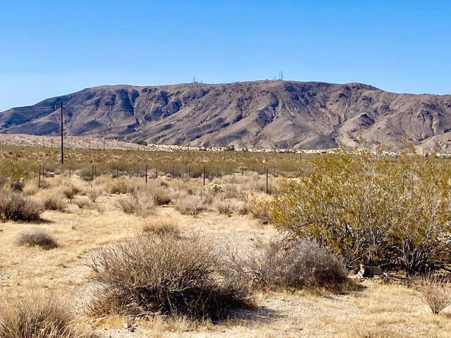 227 Sullivan Road, 29 Palms, CA 92277