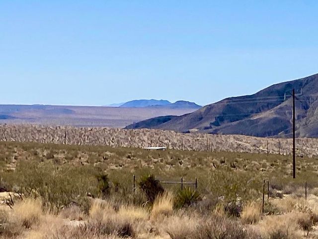 227 Sullivan Road, 29 Palms, CA 92277