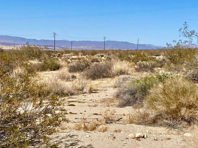 227 Sullivan Road, 29 Palms, CA 92277