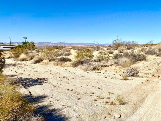 227 Sullivan Road, 29 Palms, CA 92277