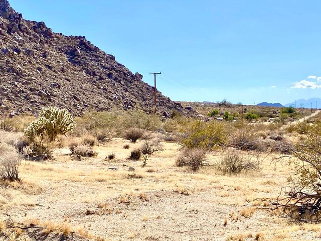 227 Sullivan Road, 29 Palms, CA 92277