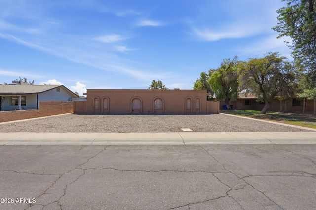 1415 N PLEASANT Drive, Chandler, AZ 85225