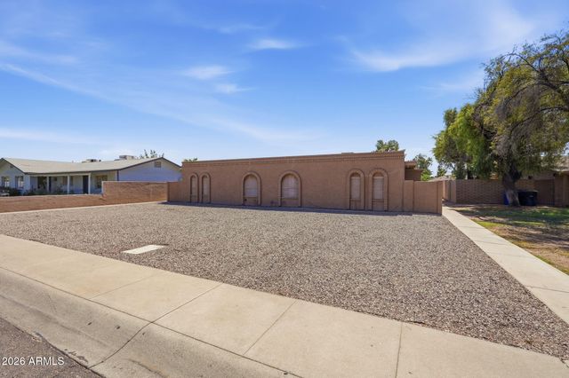 1415 N PLEASANT Drive, Chandler, AZ 85225