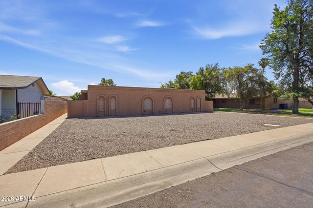 1415 N PLEASANT Drive, Chandler, AZ 85225