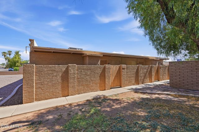 1415 N PLEASANT Drive, Chandler, AZ 85225