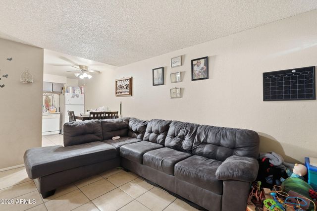 1415 N PLEASANT Drive, Chandler, AZ 85225