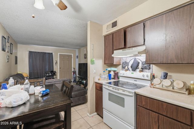 1415 N PLEASANT Drive, Chandler, AZ 85225
