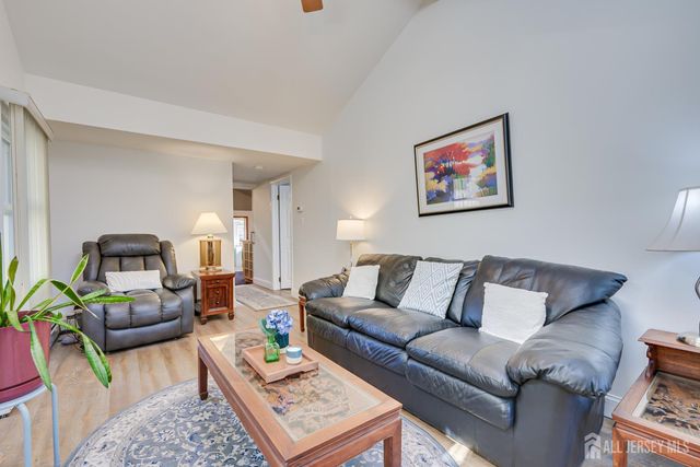 16 Skytop Road, Lebanon Twp, NJ 07853