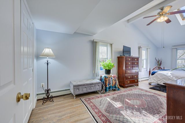 16 Skytop Road, Lebanon Twp, NJ 07853