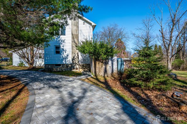 16 Skytop Road, Lebanon Twp, NJ 07853