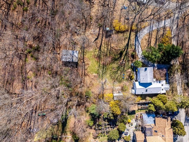 16 Skytop Road, Lebanon Twp, NJ 07853